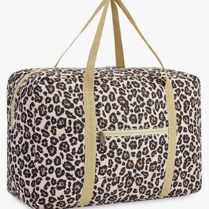 Foldable travel duffle bag in leopard print 18”